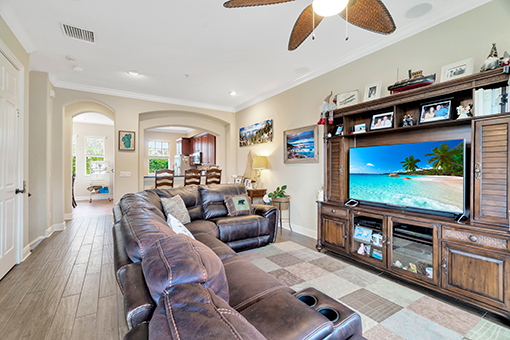 South Tampa Home's Living Room Photo Taken by a Professional Real Estate Photographer