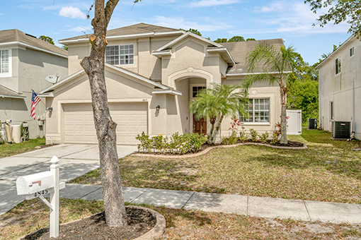 Photo of a Tampa House Taken by a Photographer Specializing on Zillow Listings